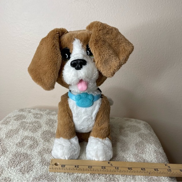 FurReal Chatty Charlie The Barkin Beagle - Picture 8 of 14